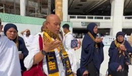 hpttourtravel-doa-minum-air-zamzam